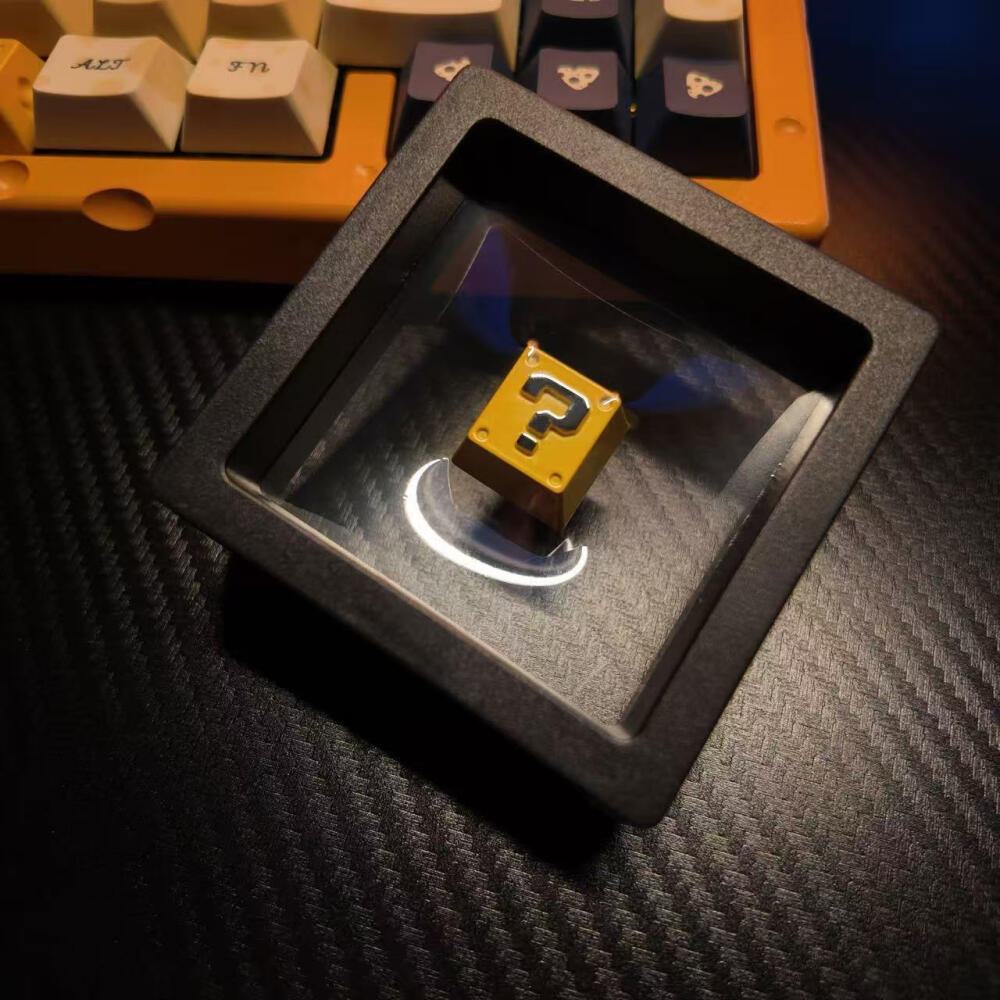 Gaming Keyboard Nearby - Retro 8-Bit Piksel Soru Bloğu Metal